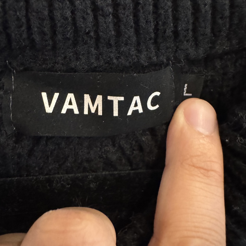Vamtac Black Cable Knit Sweater Size L - Picture 3 of 4